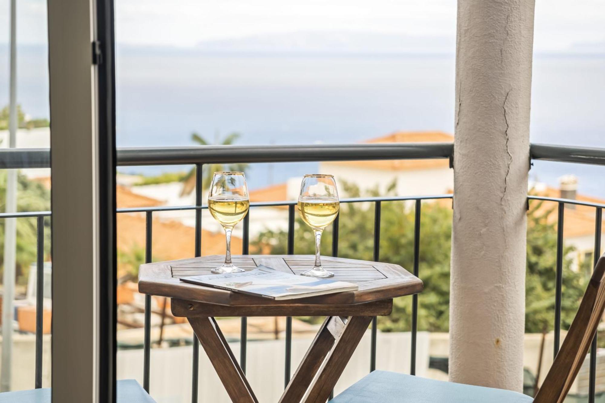 Sea View Apartment Santa Cruz  Dış mekan fotoğraf